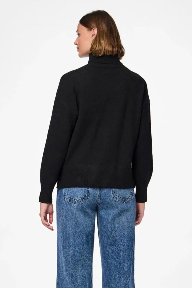 pull col roulé malou noir Pieces