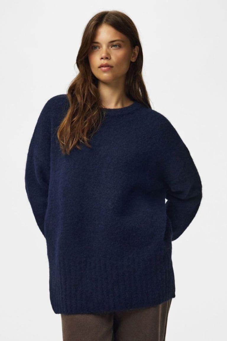 pull pctina bleu marine Pieces