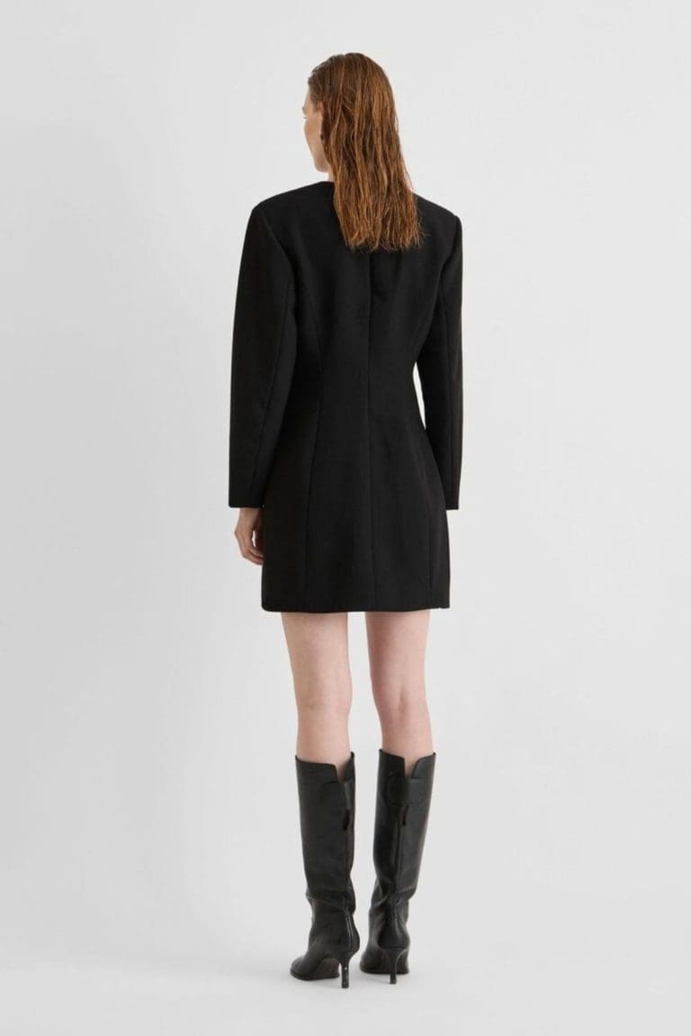robe rourae noir rouge edit