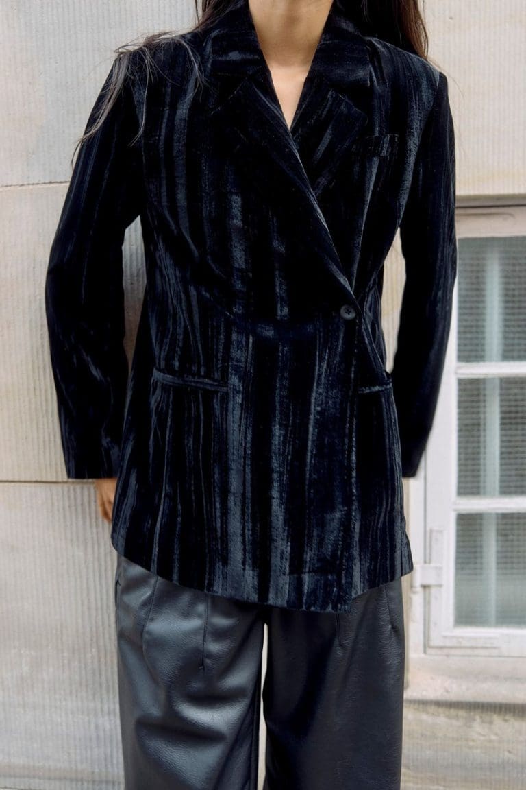 veste objminna noir object
