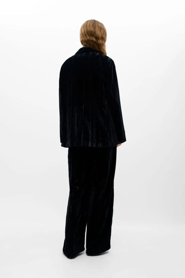 veste objminna noir object